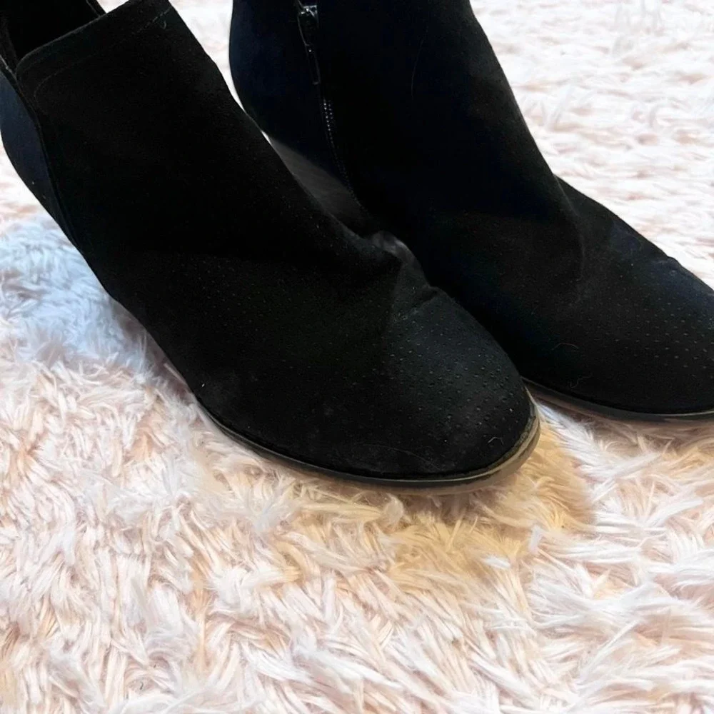 Black‎ Faux Suede Zipper Ankle Booties Women's 8 Norm Core Classic Southern